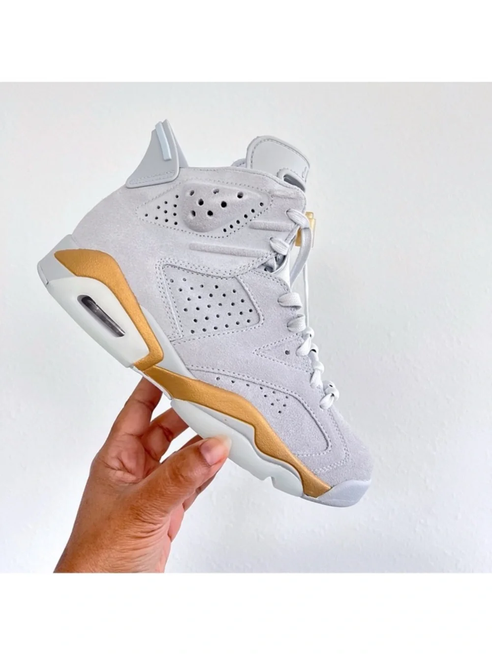 Nike Air Jordan 6 Retro Pearl High Top Women’s Sneakers Size 8.5